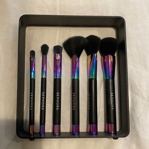 Six piece magnetic brush set